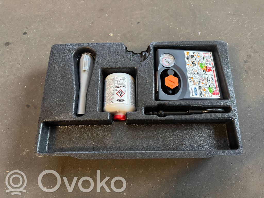 Ford S-MAX Tool set 