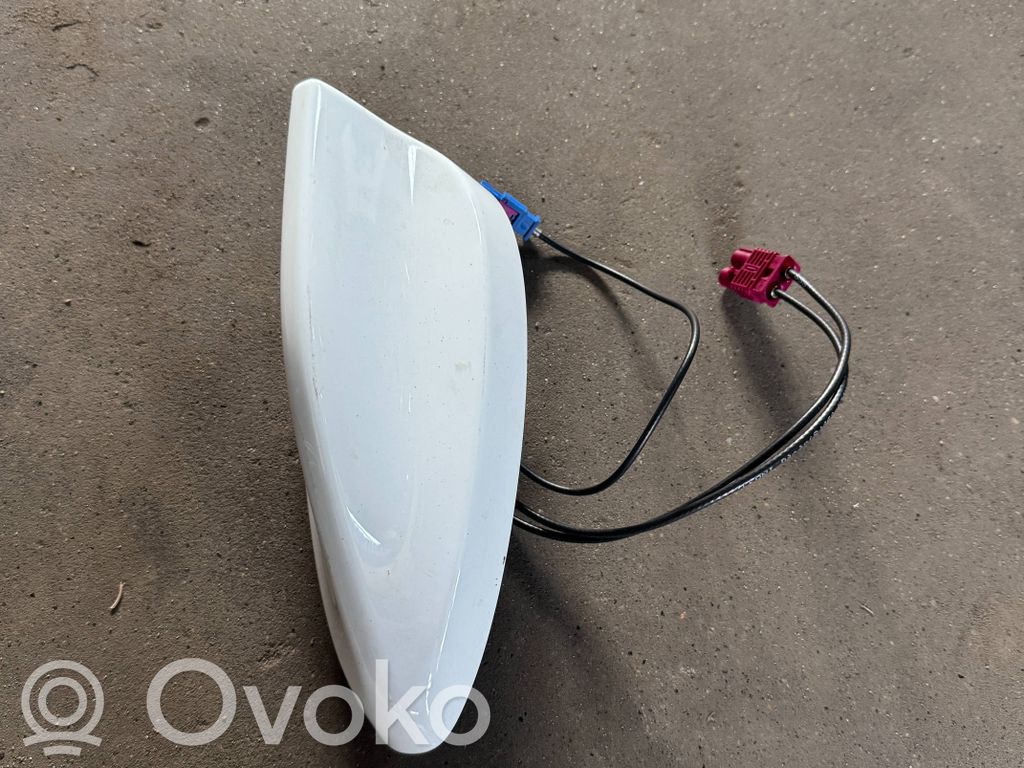 Ford S-MAX GPS-pystyantenni 