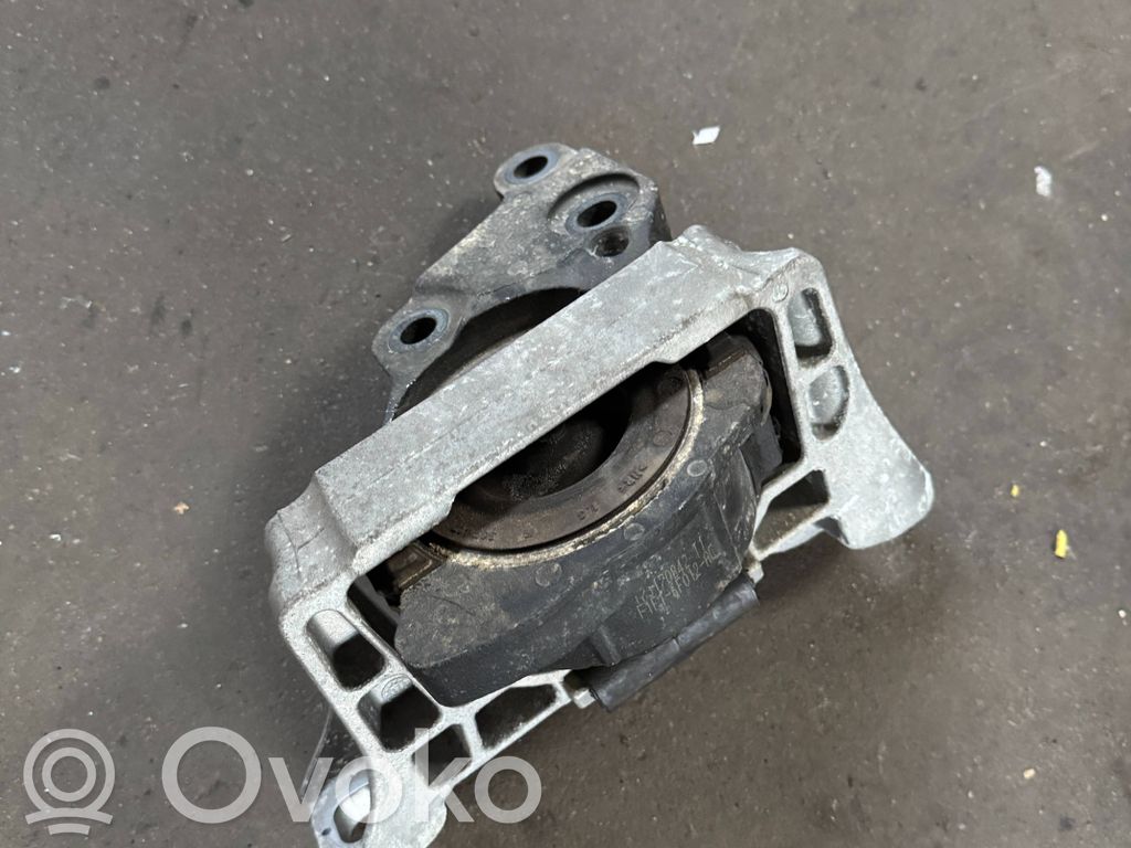 Ford Kuga II Engine mount bracket 