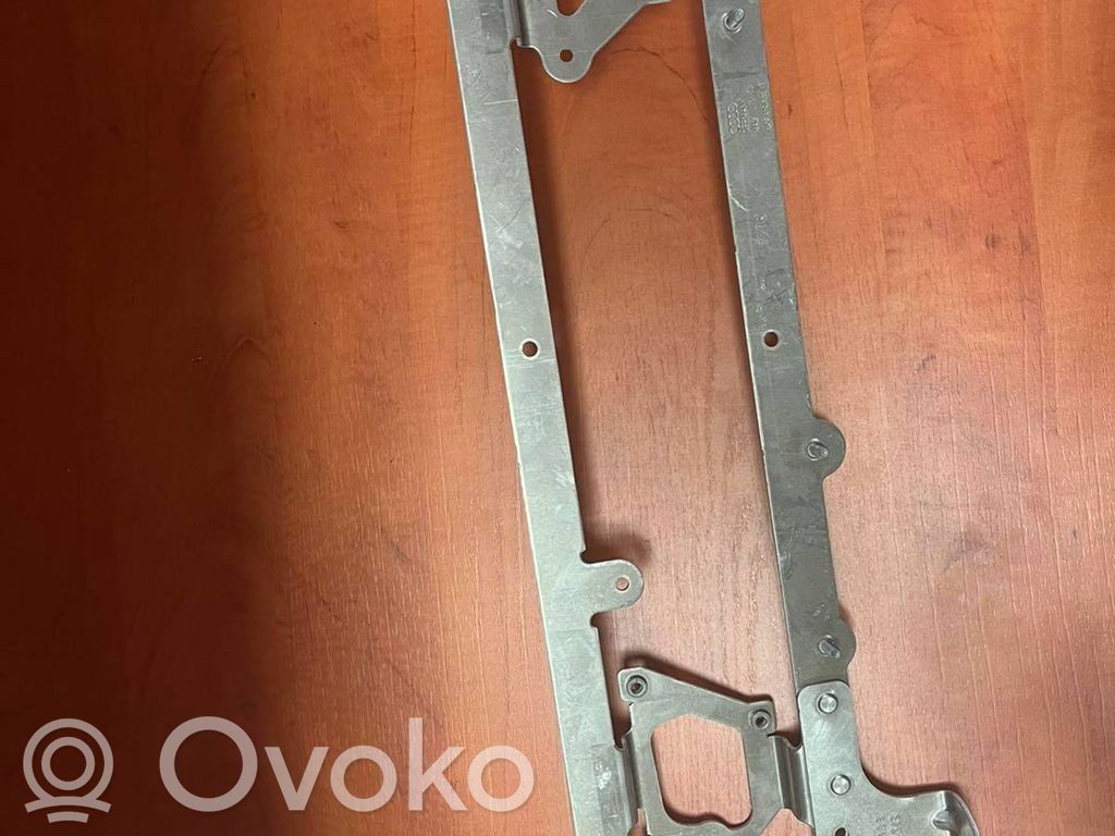 Engine mounting bracket   4KE819379G