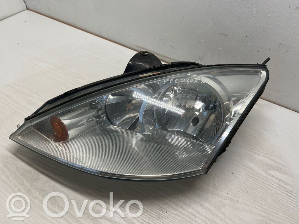 Ford Focus Headlight/headlamp 