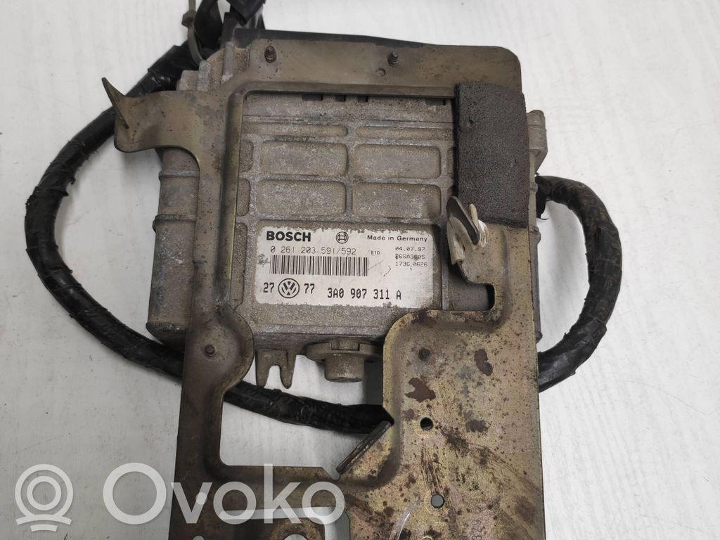 Volkswagen Golf III Engine control unit/module 
