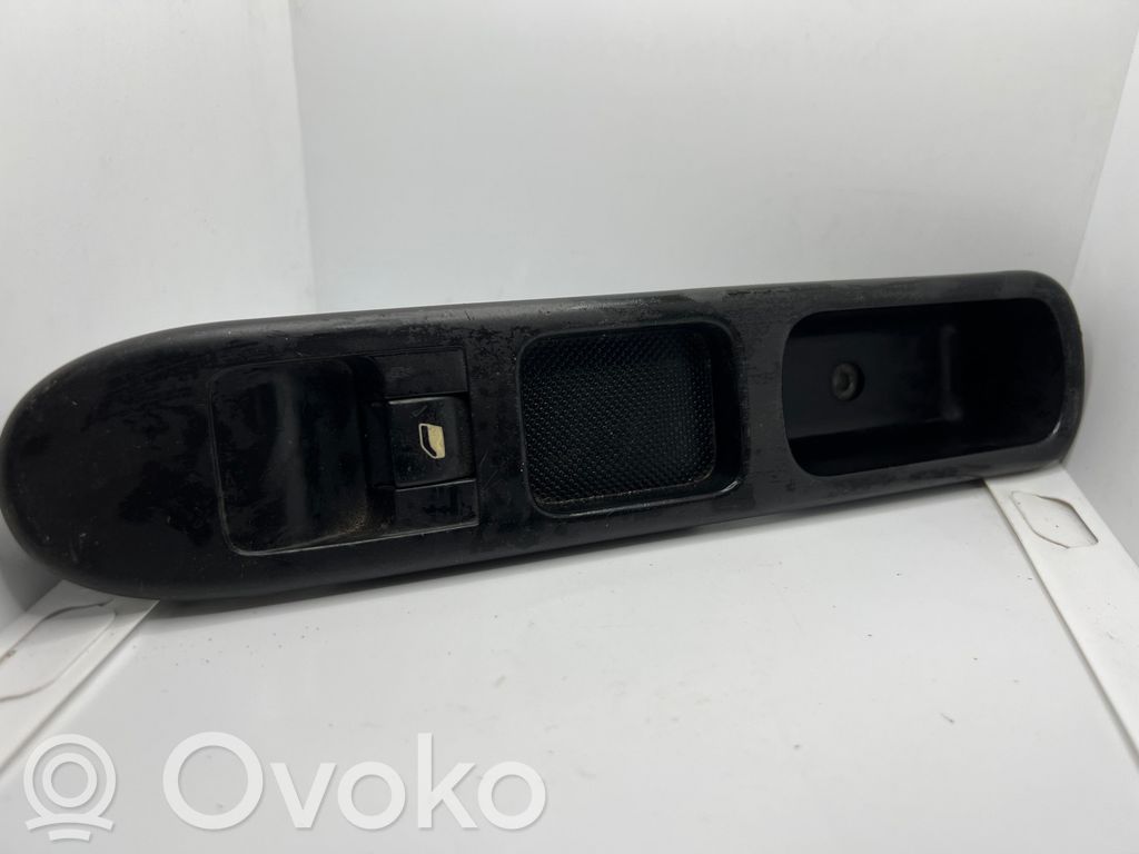 Peugeot 307 Electric window control switch 
