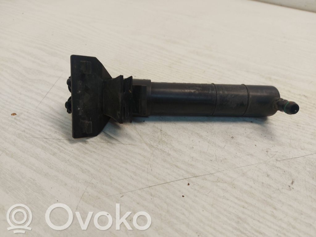 Headlight washer spray nozzle