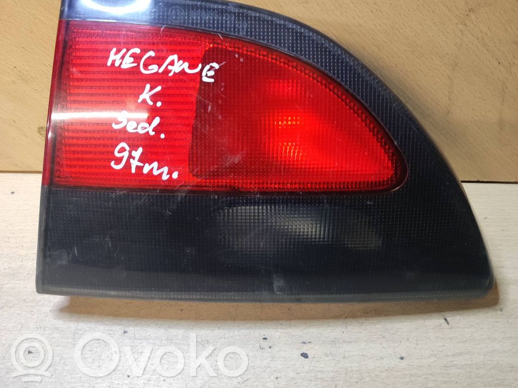 Renault Megane I Aizmugurējais lukturis pārsegā 