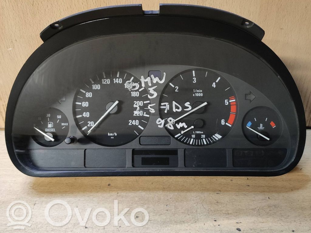 BMW 5 E39 Speedometer (instrument cluster) 