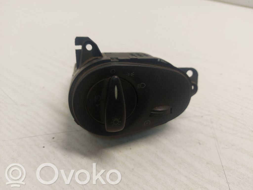 Light switch   98AG13A024DF,04052534,010329A