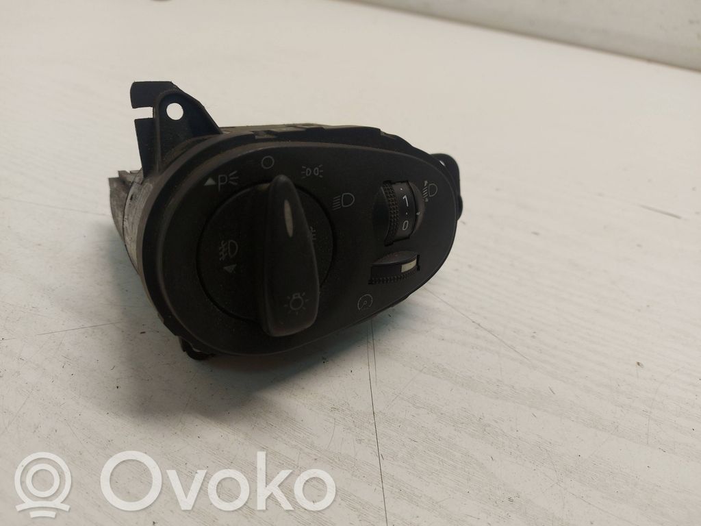 Ford Focus Light switch 