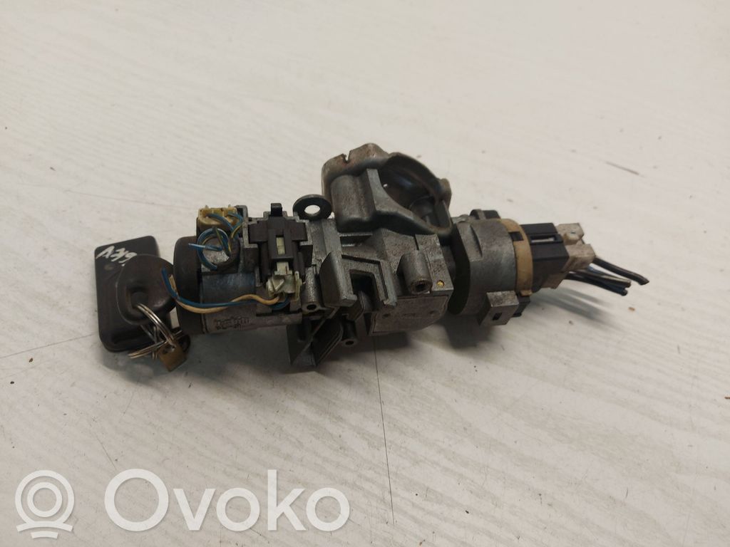 Mazda 323 F Užvedimo spynelė 