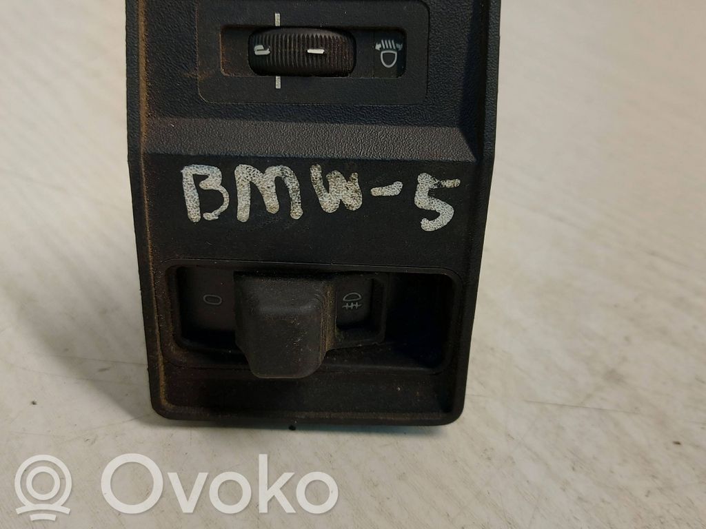 Fog light switch   8110498