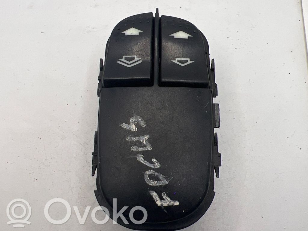 Ford Focus Electric window control switch 