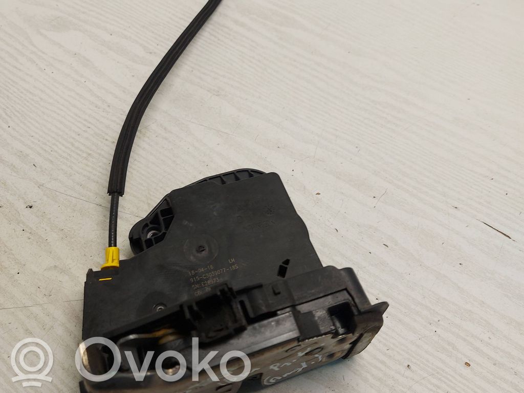 Opel Astra K Priekšpusē slēdzene 
