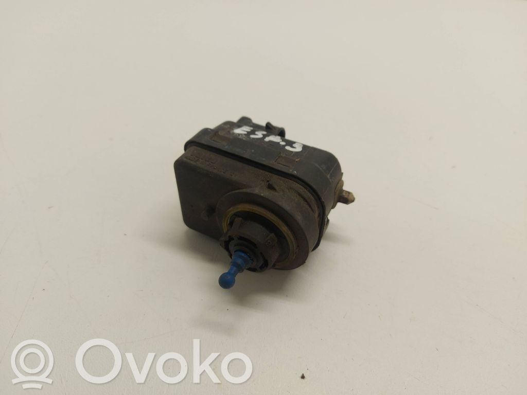 Headlight level adjustment motor