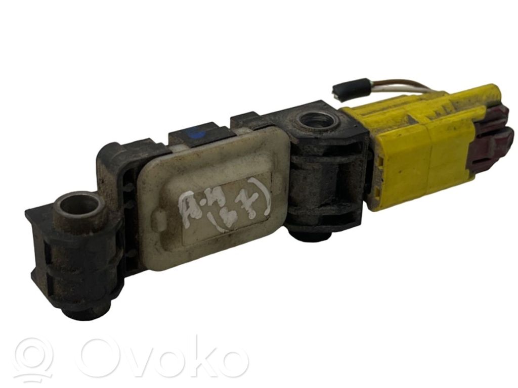 Audi A4 S4 B7 8E 8H Czujnik uderzenia Airbag 