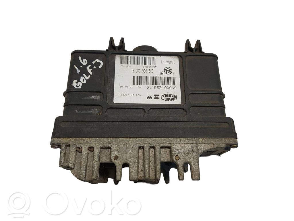 Volkswagen Golf III Engine control unit/module 