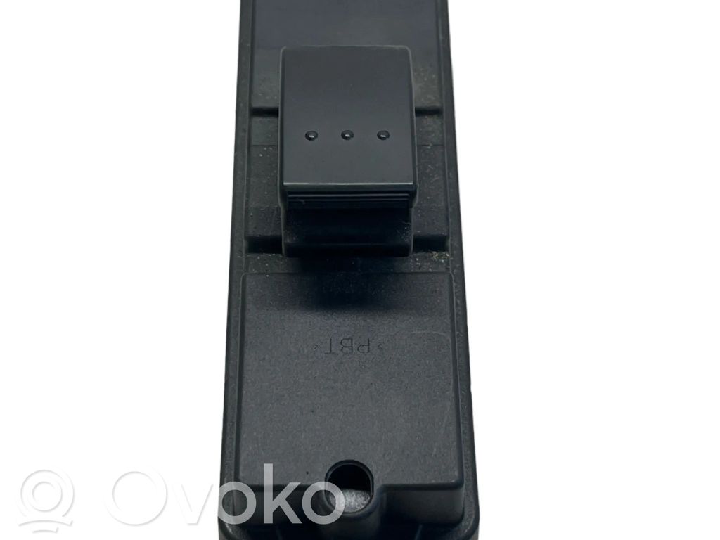 Mazda 3 I Electric window control switch 