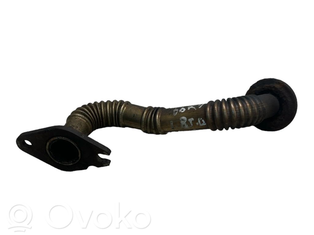 Caurulīte (-es) / šļūtene (-es)