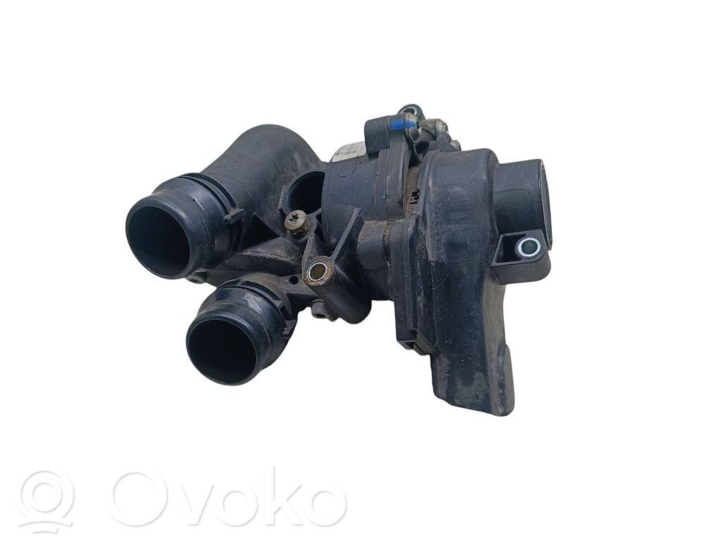 Audi A4 S4 B8 8K Vesipumppu 