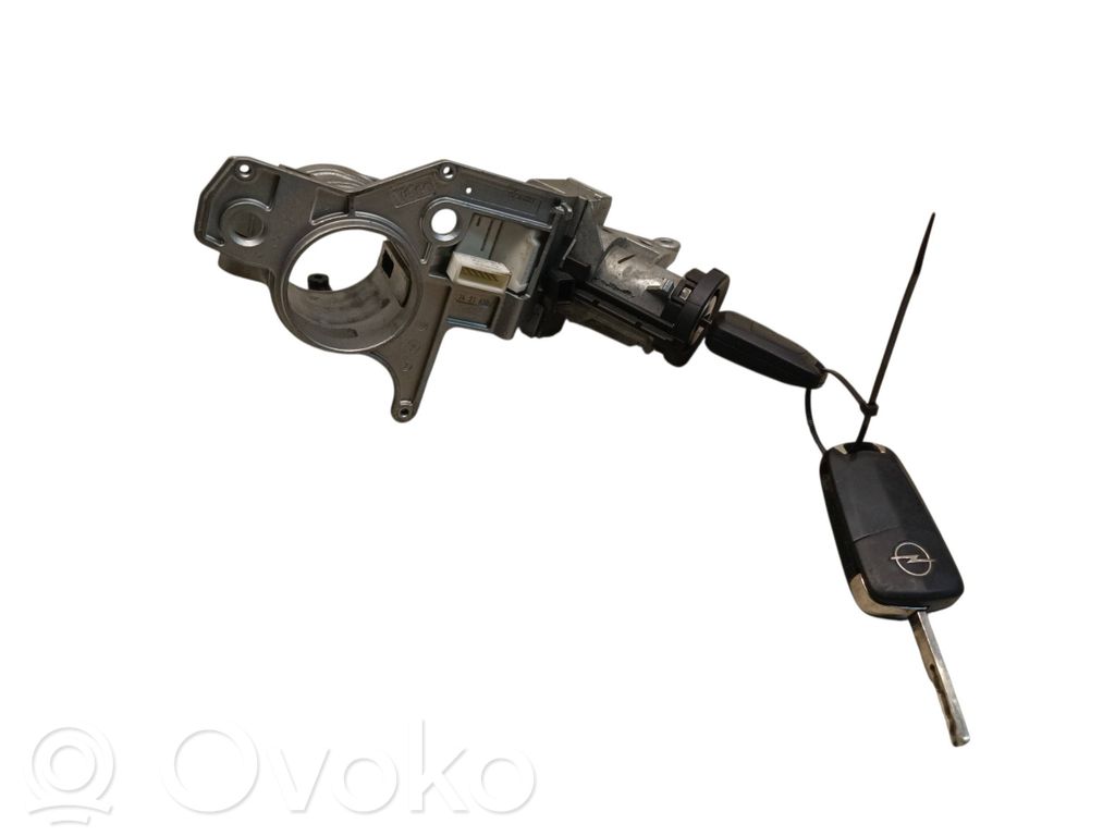 Opel Astra H Užvedimo spynelė 