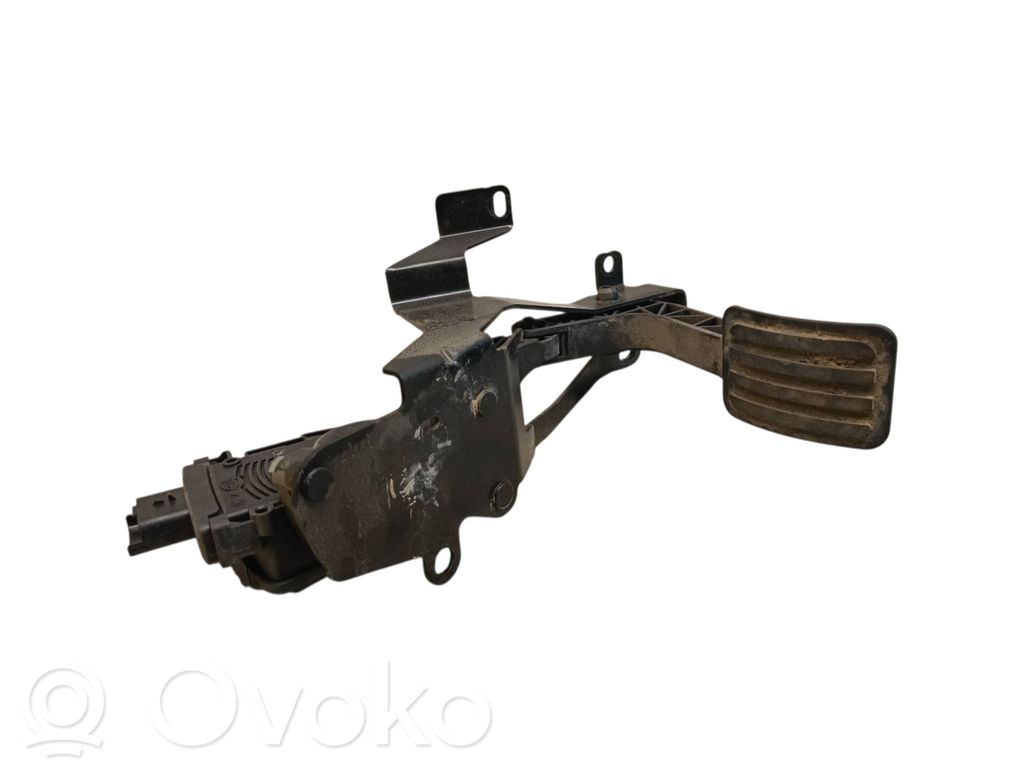 Accelerator throttle pedal   1400838880,11122007,6PV00908308