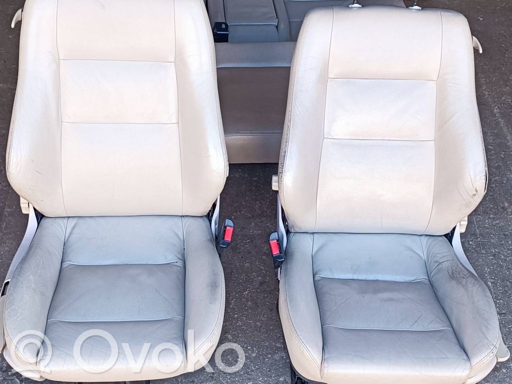 Interior set
