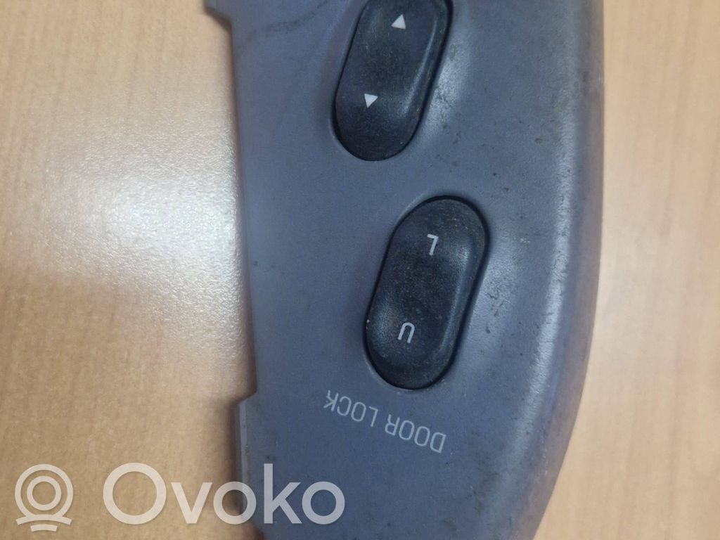 Electric window control switch   F2DB14A563B,BM13451,R525