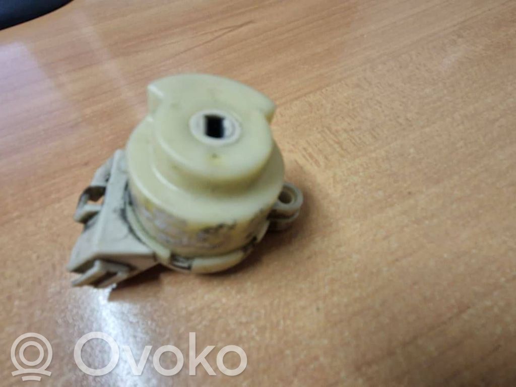 Mitsubishi Outlander Virtalukon kytkin 
