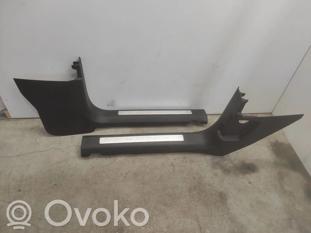 Ford Explorer VI Altro elemento di rivestimento sottoporta/montante 