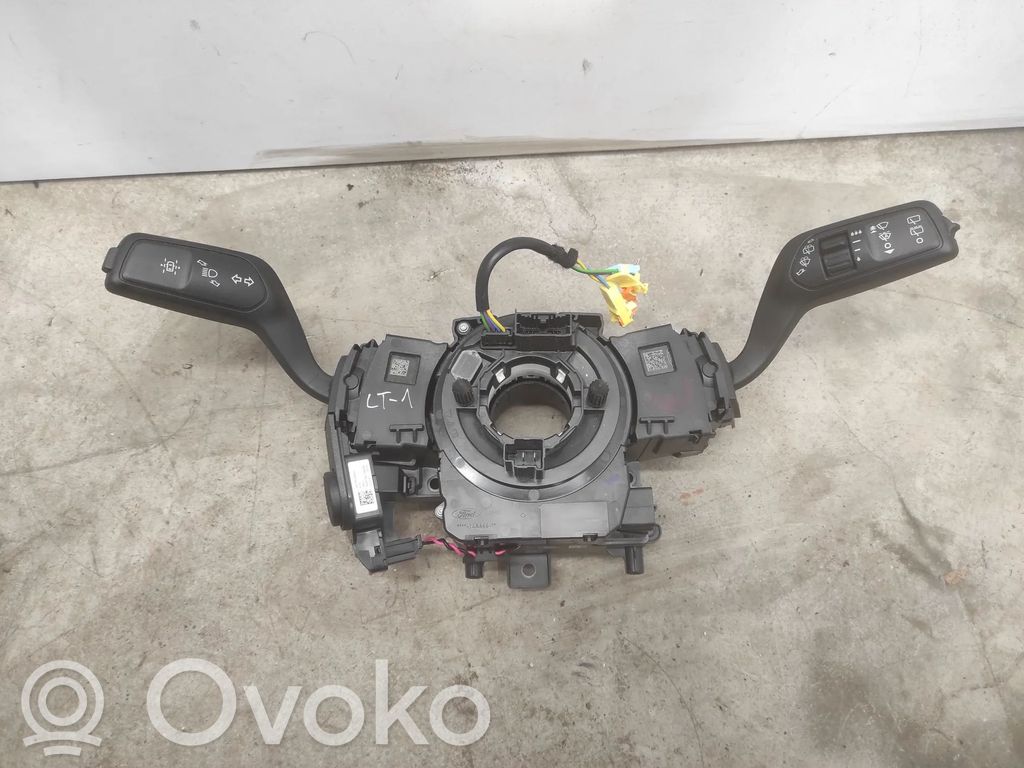 Suuntavilkun vipu   GN1514A664CB,LB5T3B504AAW,LB5T3F944LE