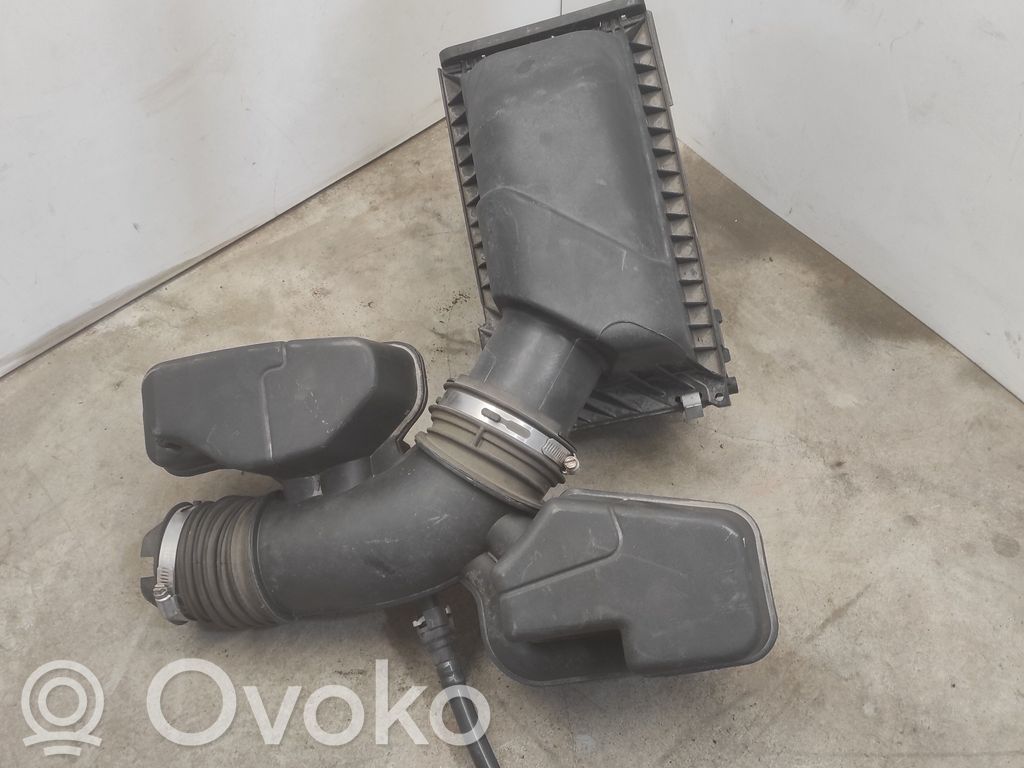 Ford Explorer V Intake resonator 
