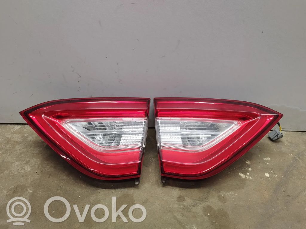Maserati Levante Lampy tylne / Komplet 