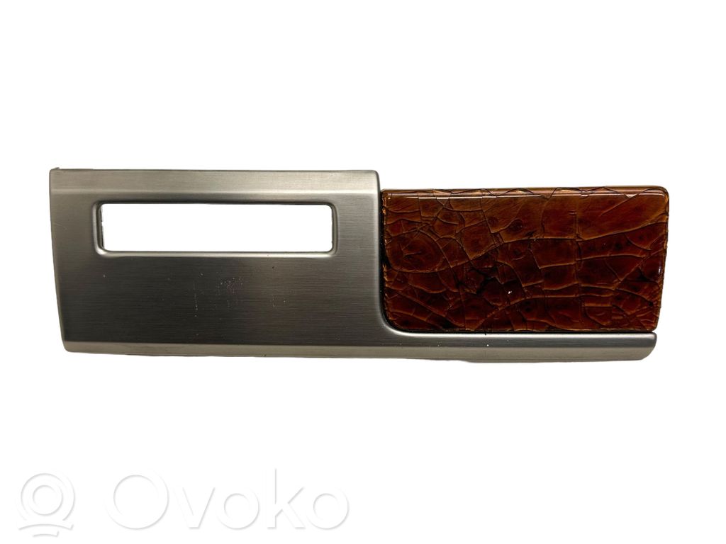 Ramka deski rozdzielczej   7L6857239,E635503