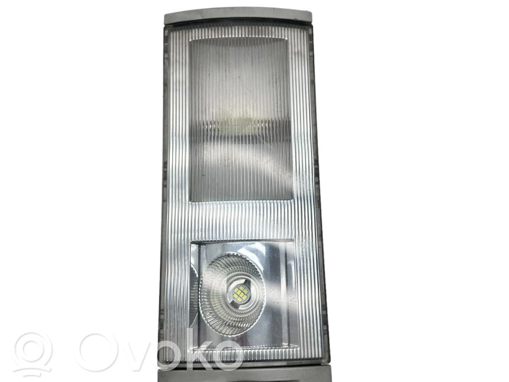 Volkswagen Multivan T5 Lampka podsufitki tylna 