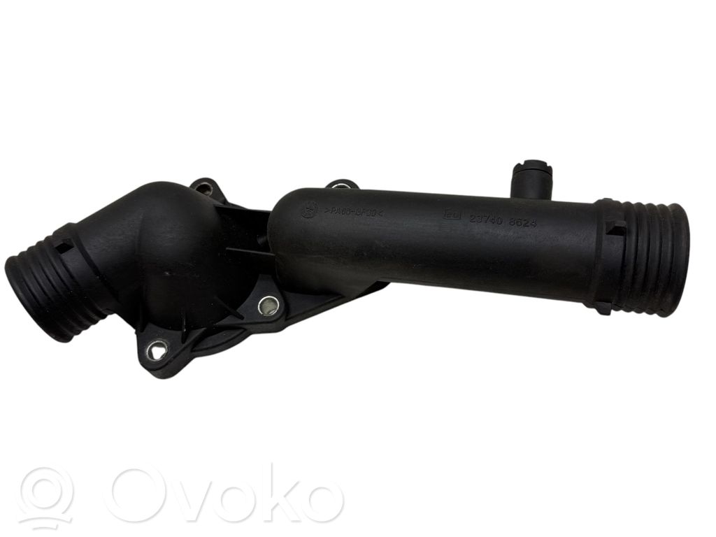 BMW 5 E39 Termostaatin kotelo 