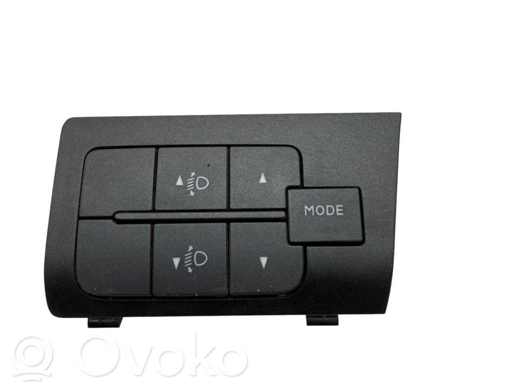 Peugeot Boxer Headlight level height control switch 