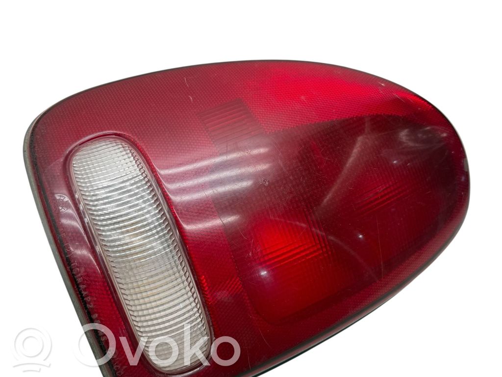 Dodge Durango I Luz trasera/de freno 