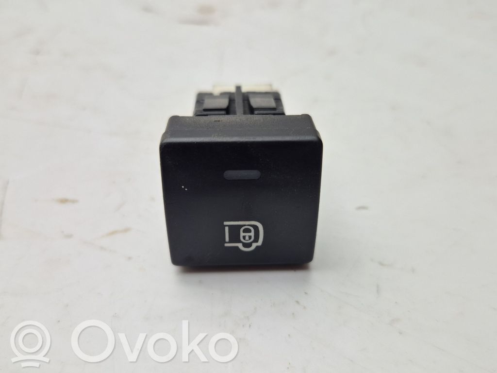 Peugeot Partner Central locking switch button 
