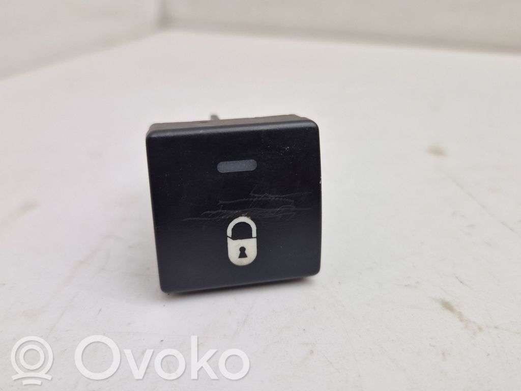 Peugeot Partner Central locking switch button 