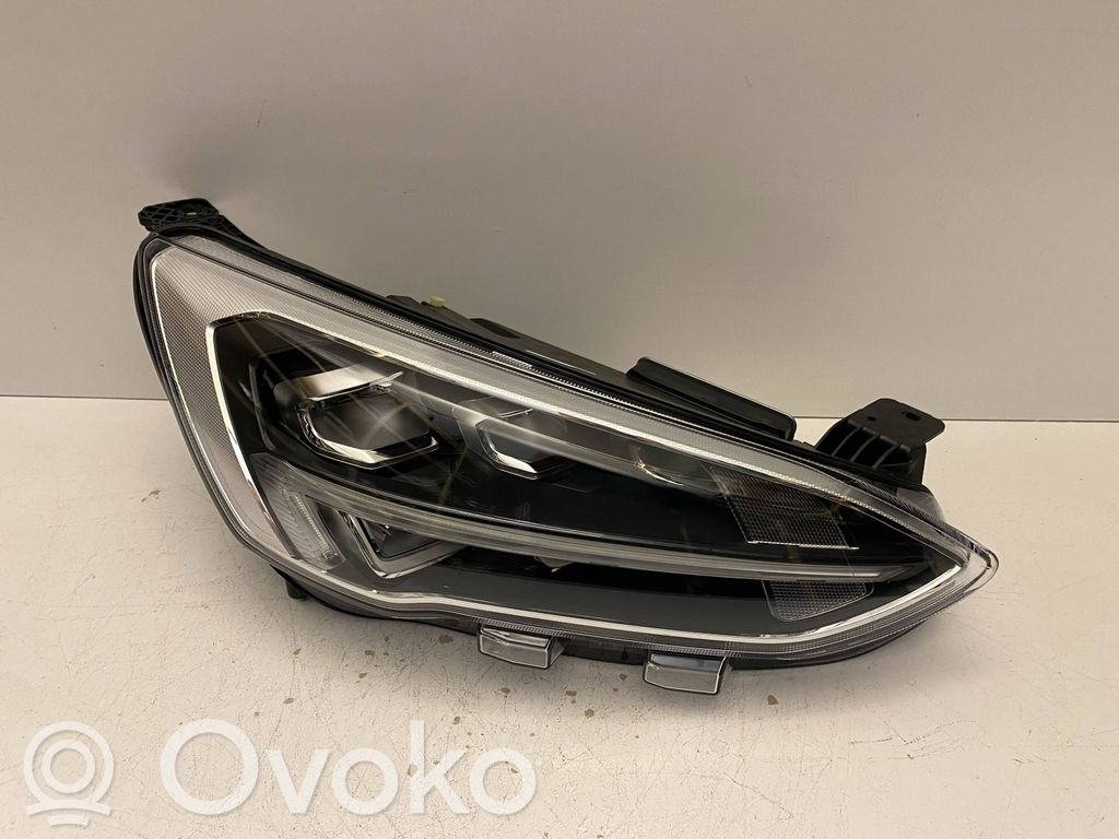 Headlight/headlamp   JX7B13E014AE
