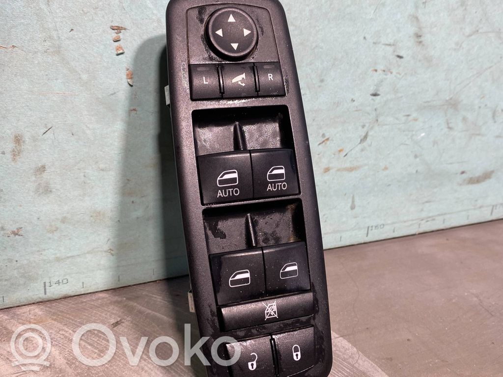 Dodge PickUp RAM SRT-10 Electric window control switch 