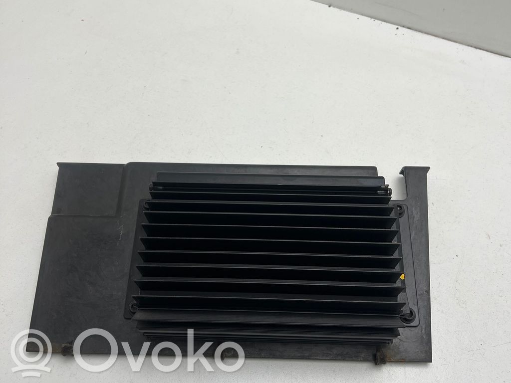 Audi A8 S8 D2 4D Wzmacniacz audio 