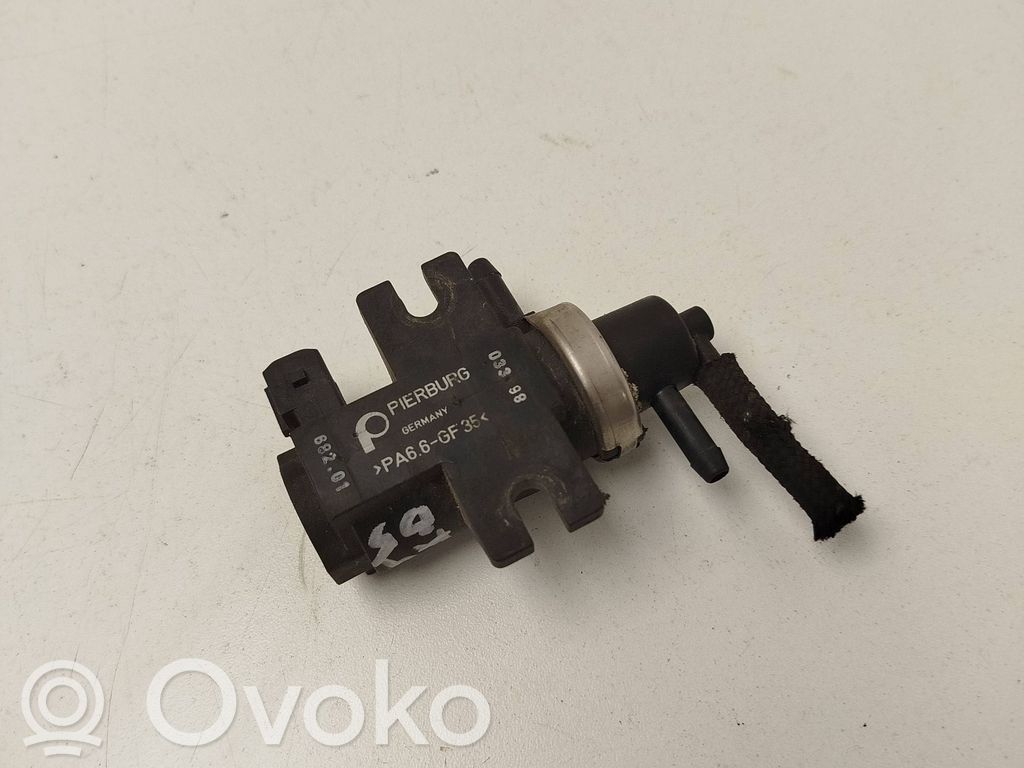 Audi A4 S4 B5 8D Pompa powietrza wtórnego 