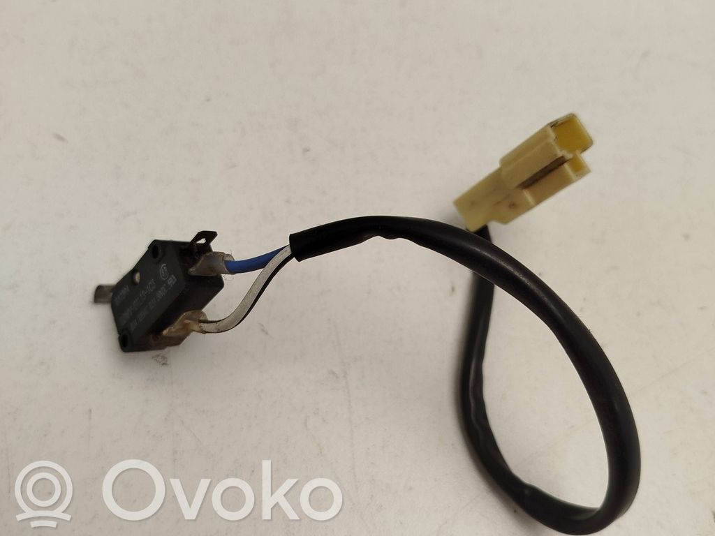Kitas daviklis   D2MV01L131C3,01A125VACD1A,0372RA