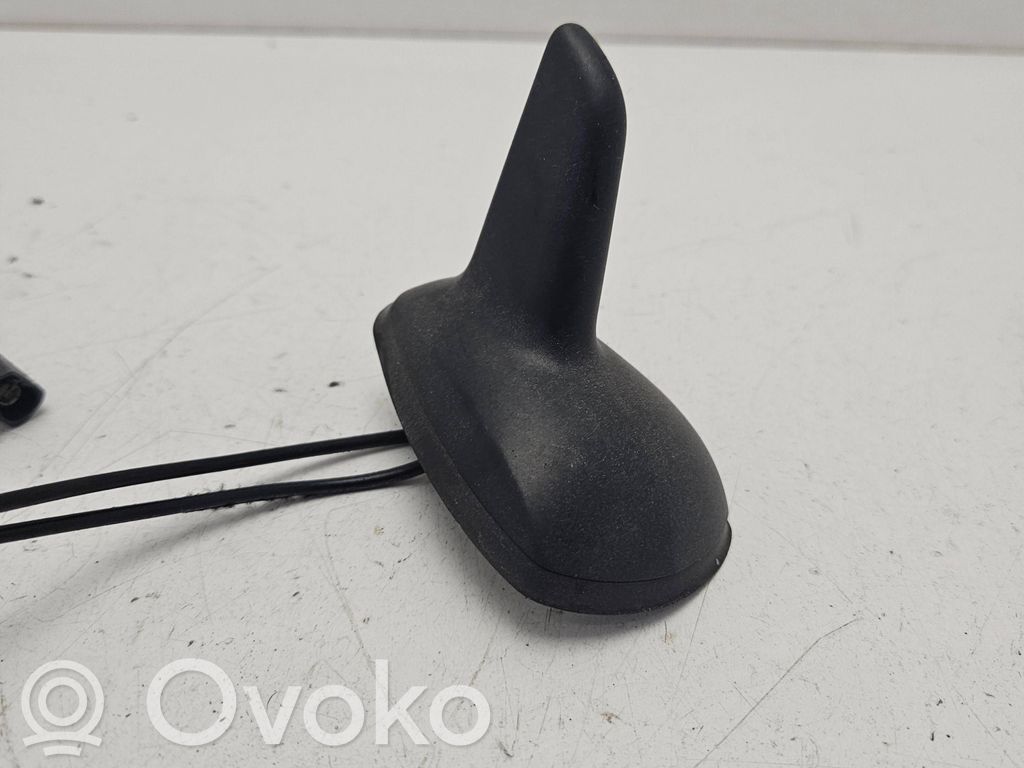 Mercedes-Benz C W204 Antenos stiprintuvas 