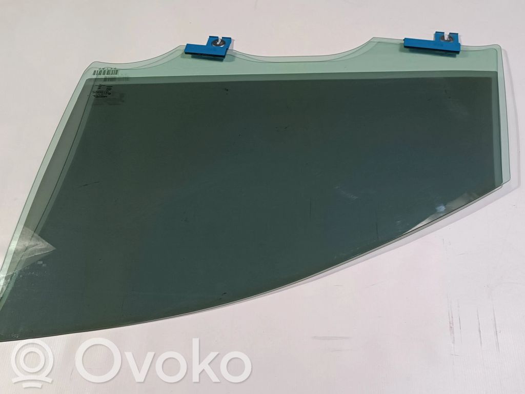 Chrysler Pacifica Front door window glass four-door 