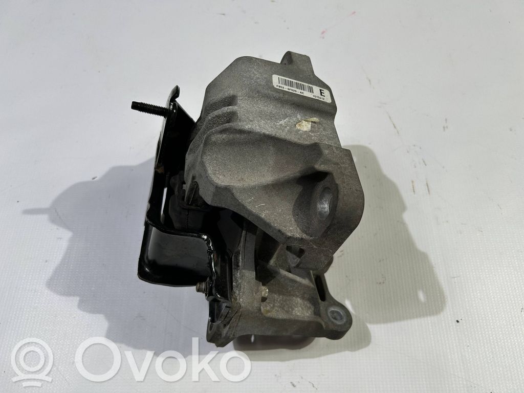 Ford Explorer Gearbox mounting bracket 