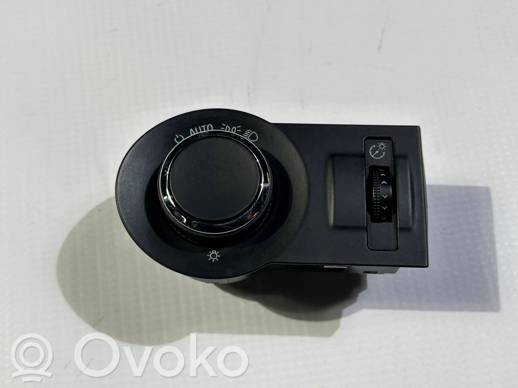 Chevrolet Camaro Light switch 