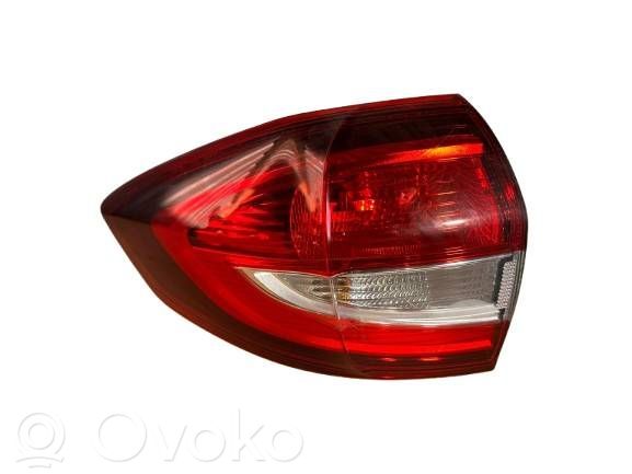 Ford C-MAX II Takaluukun takavalot 