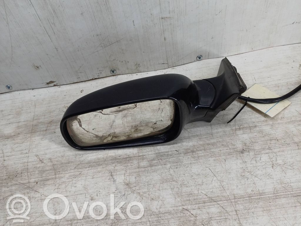 Audi A4 S4 B5 8D Elektryczne lusterko boczne drzwi przednich 