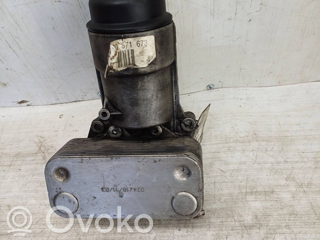 Opel Vectra C Oil filter mounting bracket 